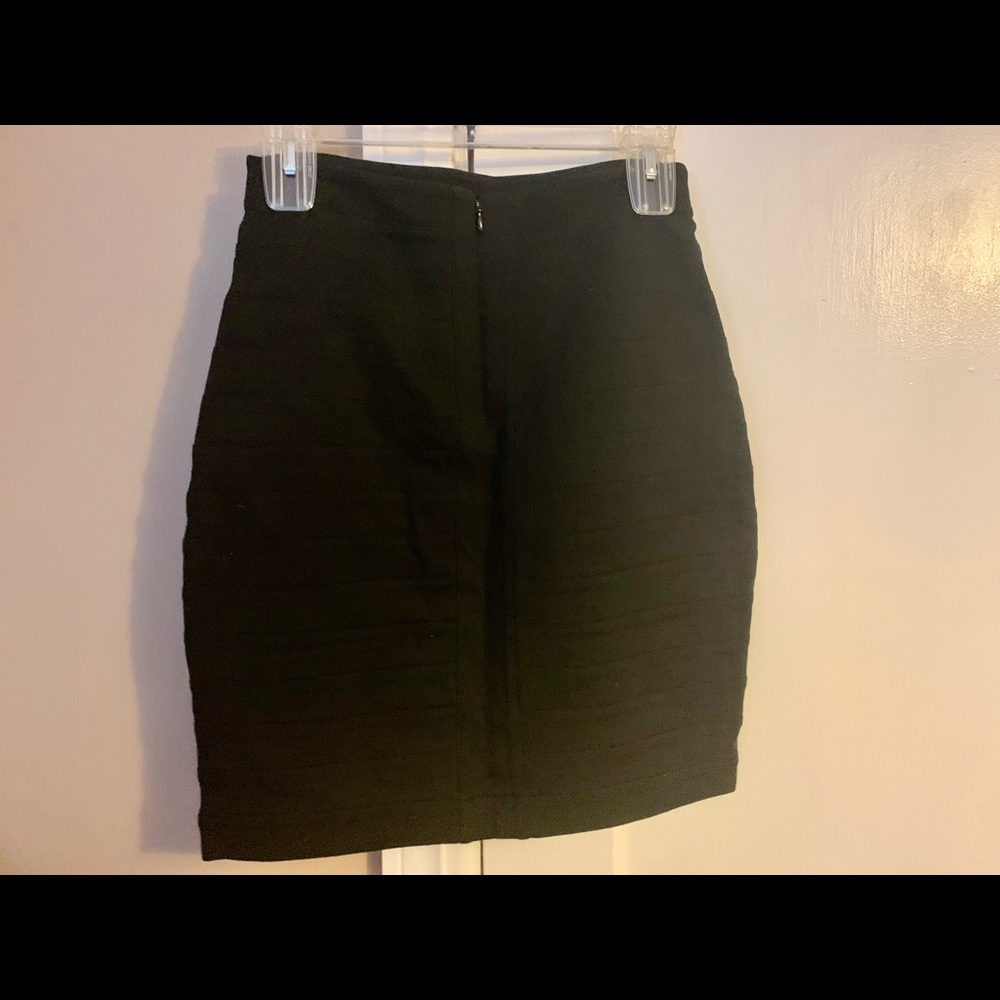 Express spandex skirt size 0. Great condition.